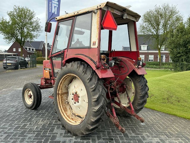 1985 international 633 tweewielaangedreven landbouwtractor - afbeelding 23 van  29