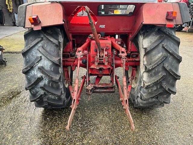 1985 international 733 s tweewielaangedreven landbouwtractor - afbeelding 19 van  20