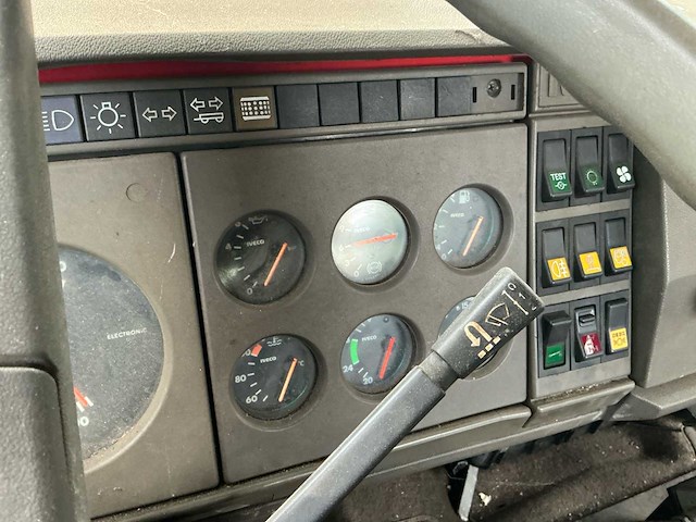 1985 iveco c3 vrachtwagen (opbrengst kika) - afbeelding 14 van  38