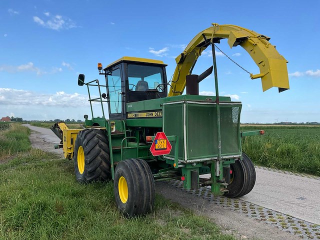 1985 john deere 5820 veldhakselaar met pick-up/maisbek en aanhanger - afbeelding 2 van  81