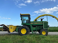 1985 john deere 5820 veldhakselaar met pick-up/maisbek en aanhanger - afbeelding 4 van  81