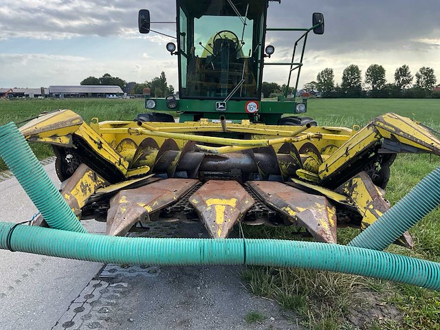 1985 john deere 5820 veldhakselaar met pick-up/maisbek en aanhanger - afbeelding 6 van  81