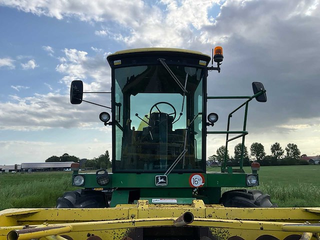 1985 john deere 5820 veldhakselaar met pick-up/maisbek en aanhanger - afbeelding 11 van  81