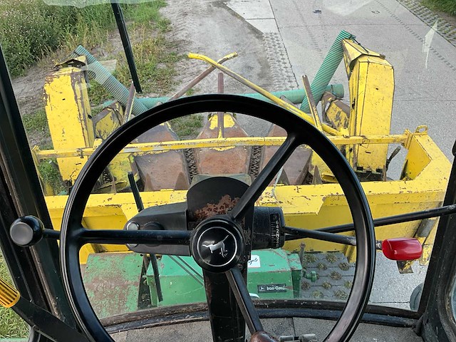 1985 john deere 5820 veldhakselaar met pick-up/maisbek en aanhanger - afbeelding 27 van  81
