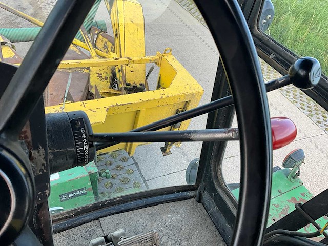 1985 john deere 5820 veldhakselaar met pick-up/maisbek en aanhanger - afbeelding 32 van  81