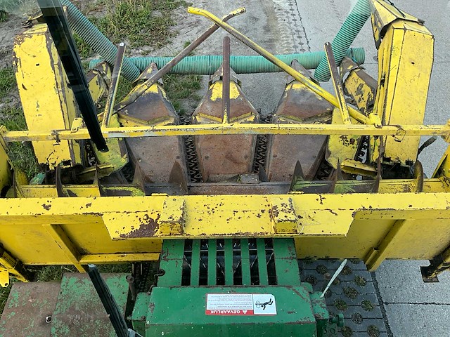 1985 john deere 5820 veldhakselaar met pick-up/maisbek en aanhanger - afbeelding 35 van  81