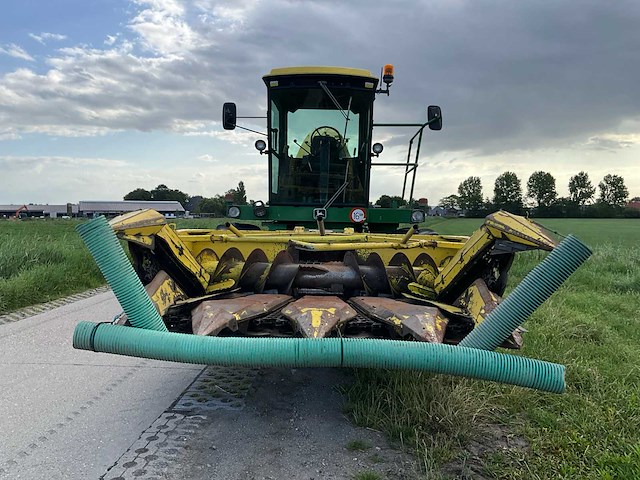 1985 john deere 5820 veldhakselaar met pick-up/maisbek en aanhanger - afbeelding 34 van  81