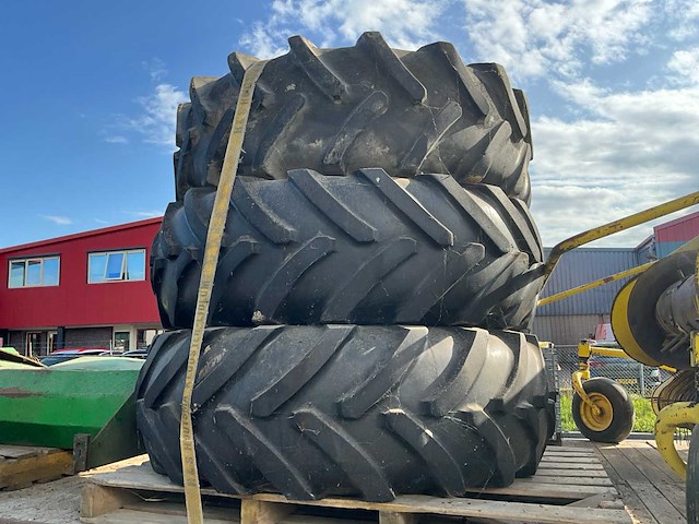 1985 john deere 5820 veldhakselaar met pick-up/maisbek en aanhanger - afbeelding 46 van  81