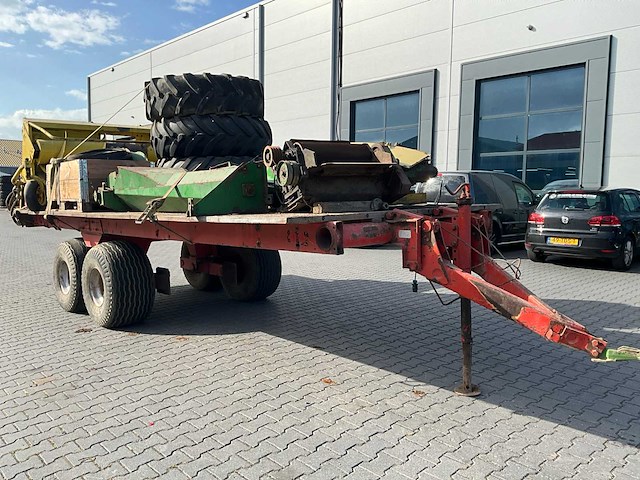 1985 john deere 5820 veldhakselaar met pick-up/maisbek en aanhanger - afbeelding 55 van  81