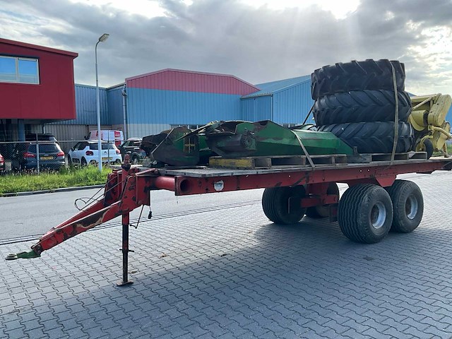 1985 john deere 5820 veldhakselaar met pick-up/maisbek en aanhanger - afbeelding 57 van  81