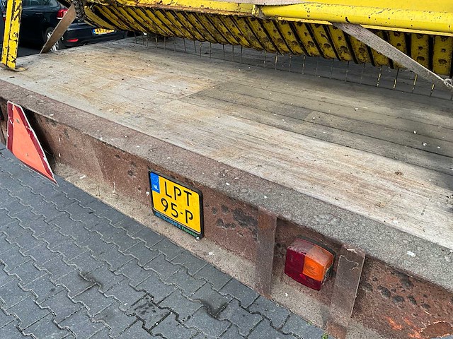 1985 john deere 5820 veldhakselaar met pick-up/maisbek en aanhanger - afbeelding 73 van  81