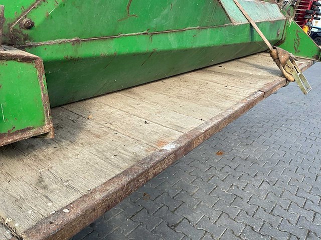 1985 john deere 5820 veldhakselaar met pick-up/maisbek en aanhanger - afbeelding 74 van  81