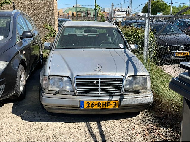 1985 mercedes-benz 200-500 (w124) 260 e personenauto - afbeelding 2 van  6