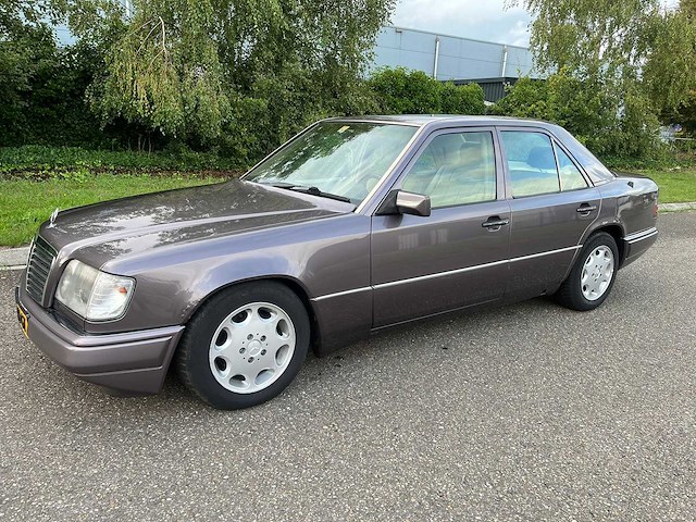 1985 mercedes-benz 200-500 (w124) 300 d personenauto - afbeelding 1 van  18