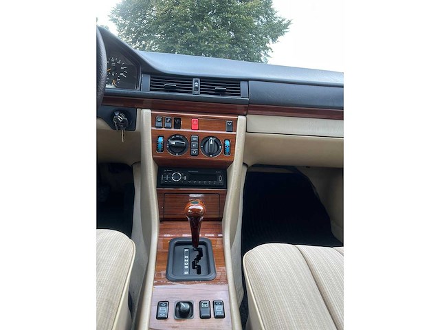 1985 mercedes-benz 200-500 (w124) 300 d personenauto - afbeelding 3 van  18