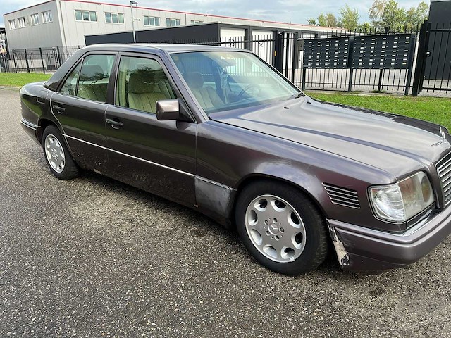 1985 mercedes-benz 200-500 (w124) 300 d personenauto - afbeelding 12 van  18