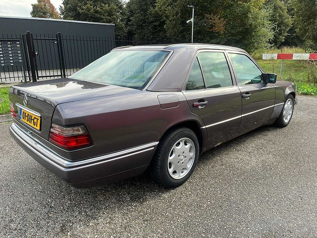 1985 mercedes-benz 200-500 (w124) 300 d personenauto - afbeelding 14 van  18