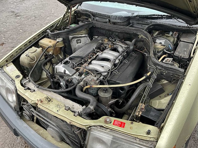 1985 mercedes-benz 200-500 (w124) 300d personenauto - afbeelding 7 van  13
