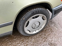 1985 mercedes-benz 200-500 (w124) 300d personenauto - afbeelding 8 van  13