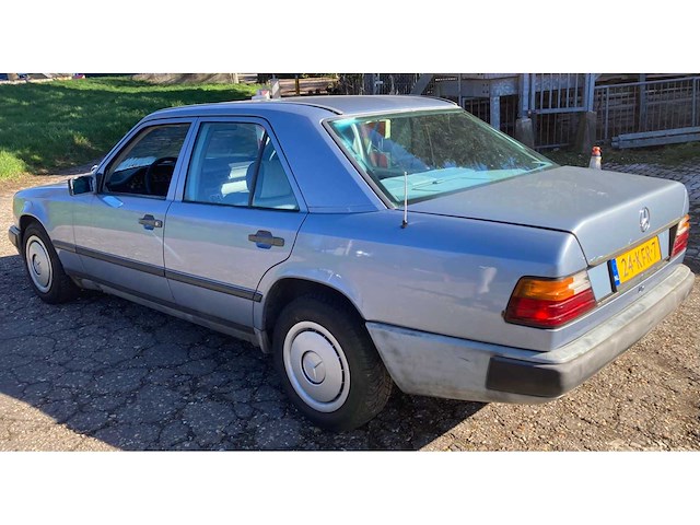 1985 mercedes-benz 230 e (w124) automaat, 24-kfr-7 - afbeelding 9 van  13