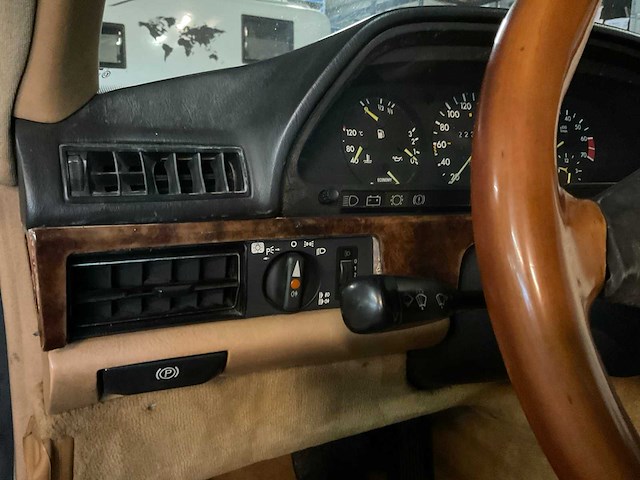 1985 mercedes-benz s-klasse 380 sec oldtimer - afbeelding 1 van  6