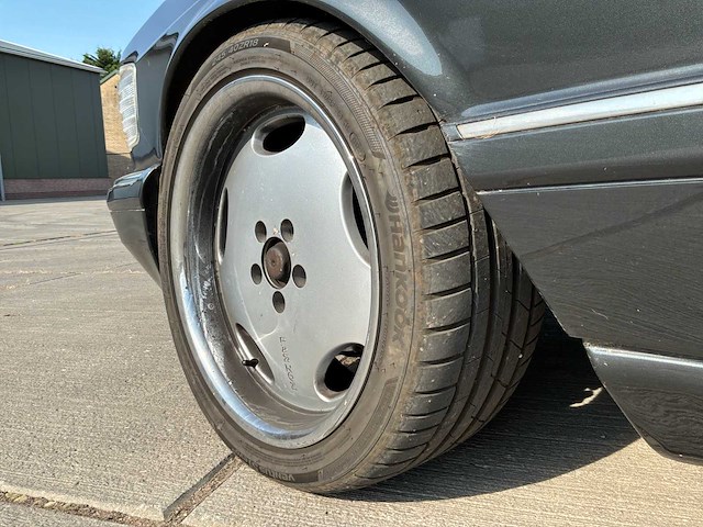 1985 mercedes-benz s-klasse 500 sec personenauto - afbeelding 16 van  56