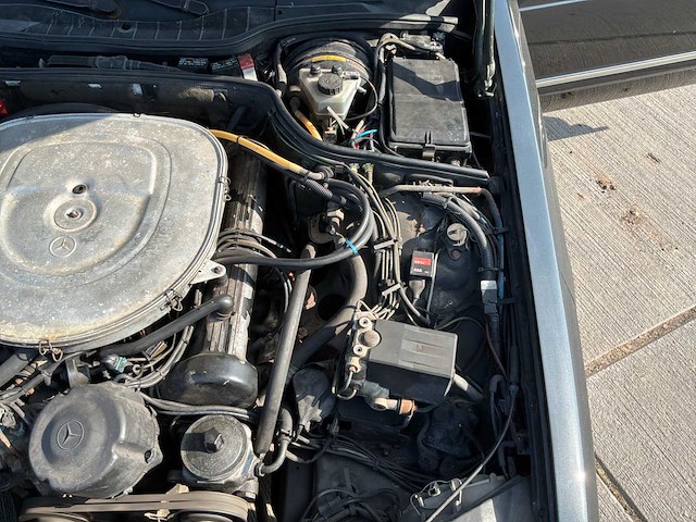 1985 mercedes-benz s-klasse 500 sec personenauto - afbeelding 43 van  56