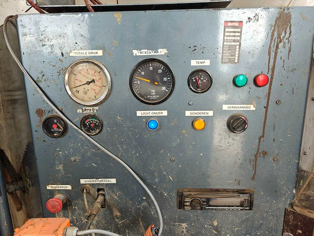 1985 mercedes-benz unimog 1300l sondeerwagen - afbeelding 21 van  52