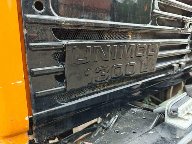 1985 mercedes-benz unimog 1300l sondeerwagen - afbeelding 30 van  52