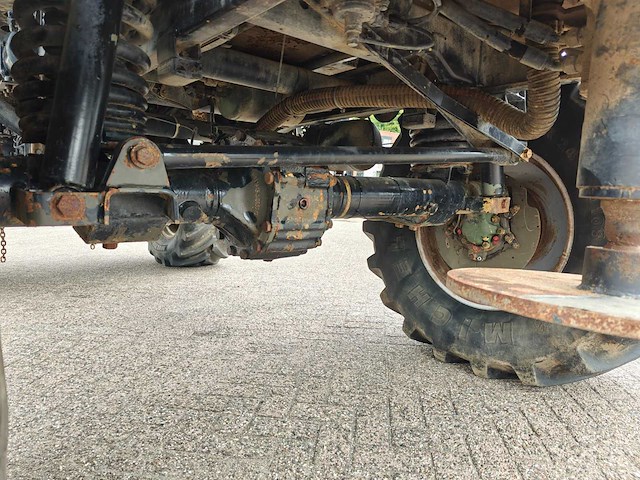 1985 mercedes-benz unimog 1300l sondeerwagen - afbeelding 40 van  52