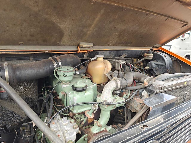 1985 mercedes-benz unimog 1300l sondeerwagen - afbeelding 47 van  52