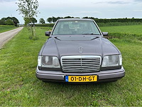 1985 mercedes-benz (w124) 300 d personenauto oldtimer om606 td - afbeelding 15 van  19