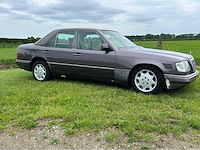 1985 mercedes-benz (w124) 300 d personenauto oldtimer om606 td - afbeelding 18 van  19