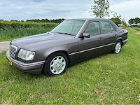 1985 mercedes-benz (w124) 300 d personenauto oldtimer om606 td - afbeelding 1 van  26