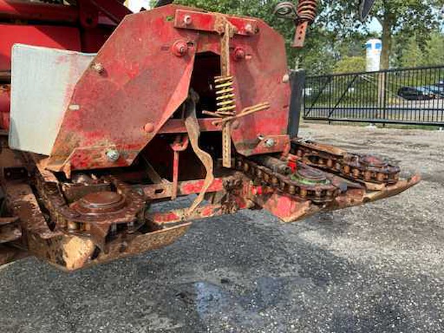 1985 new holland tf44 combain - afbeelding 14 van  72