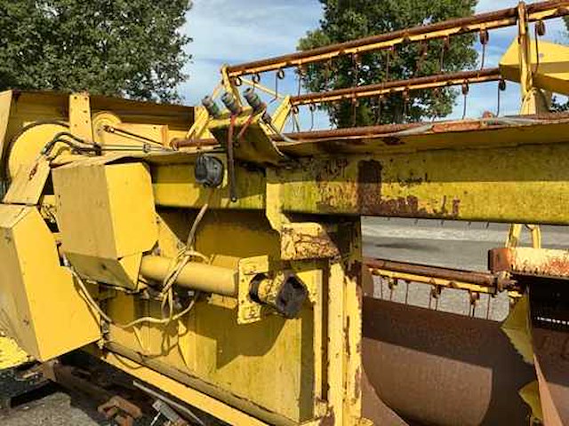 1985 new holland tf44 combain - afbeelding 62 van  72