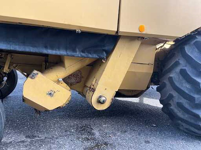 1985 new holland tf44 combain - afbeelding 30 van  69