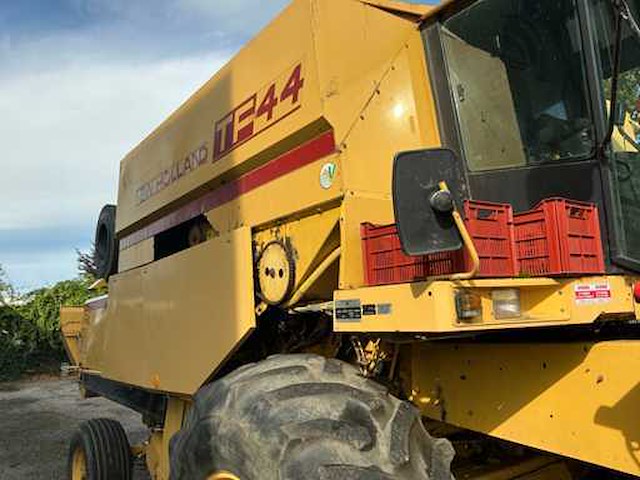 1985 new holland tf44 combain - afbeelding 31 van  69