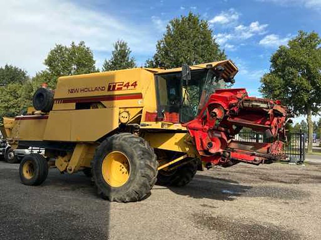 1985 new holland tf44 combain - afbeelding 3 van  69