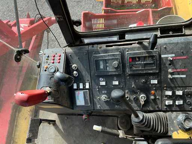 1985 new holland tf44 combain - afbeelding 42 van  69