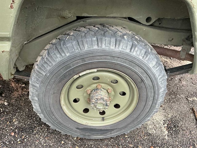 1985 nissan ml-6 personenauto - afbeelding 10 van  28