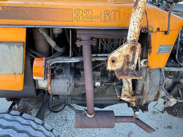 1985 renault 32-60v oldtimer smalspoor tractor - afbeelding 14 van  15