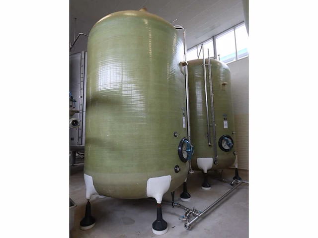 1985 staffelstein verticale opslagtank (12500liter) (2x) - afbeelding 2 van  8