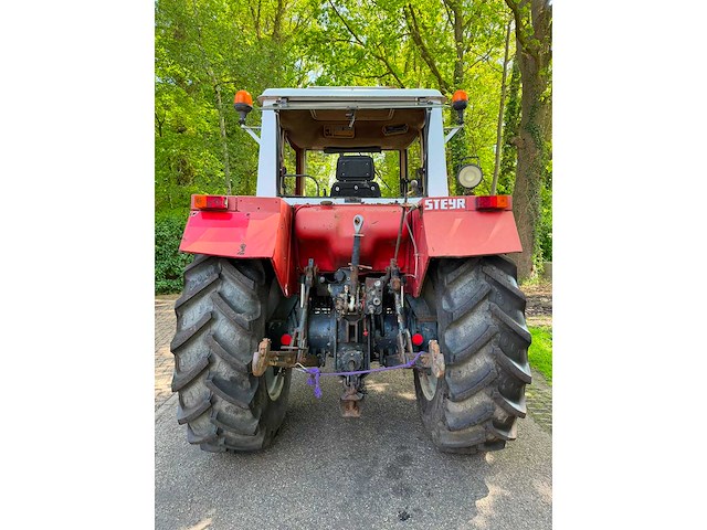 1985 steyr 8090 turbo tweewielaangedreven landbouwtractor - afbeelding 2 van  5