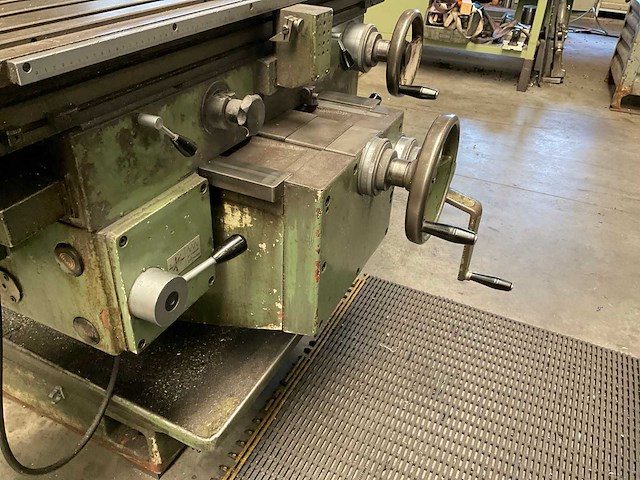 1985 tos olomouc fgh32 bedfreesmachine - afbeelding 4 van  25