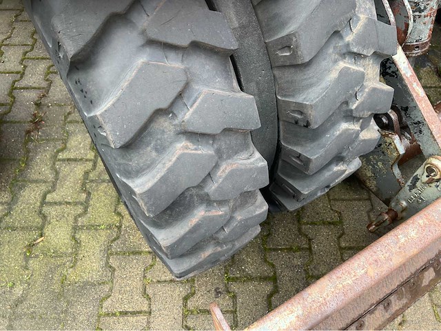 1986 atlas 1302e banden graafmachine - afbeelding 4 van  13