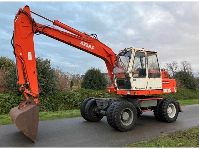 1986 atlas 1302e banden graafmachine - afbeelding 6 van  13