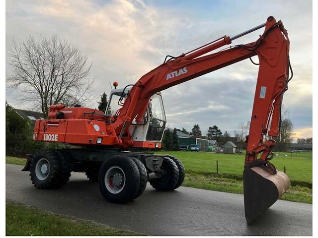 1986 atlas 1302e banden graafmachine - afbeelding 7 van  13