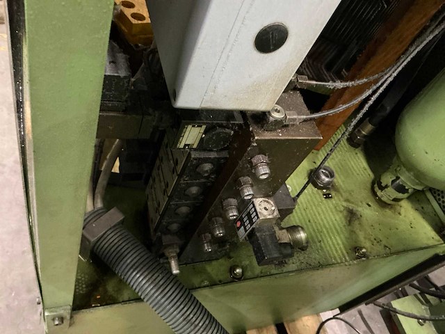 1986 baltec pws 610 ponsmachine - afbeelding 15 van  24