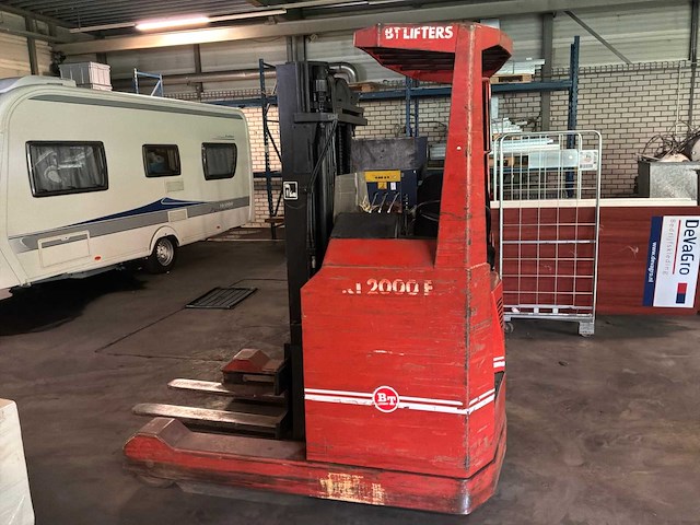 1986 bt btrt 2000 reach truck - afbeelding 18 van  19